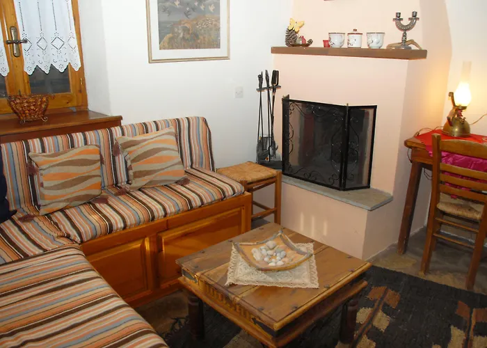 Chrissi Nefeli * アギオス・ゲルギオス・ニリアス