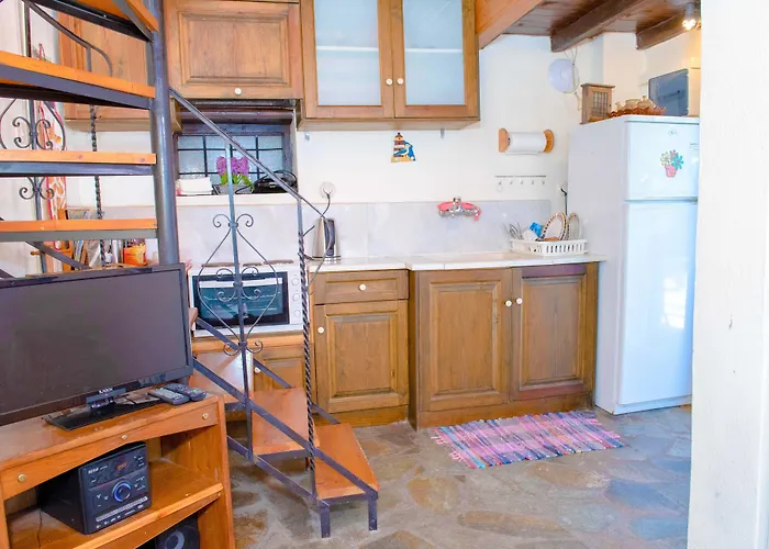 Chrissi Nefeli アギオス・ゲルギオス・ニリアス